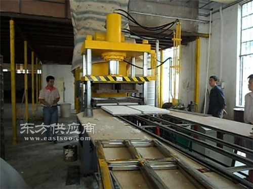 洪銳機械 供應(yīng)防火門芯板壓板機 防火門芯板壓板機圖片